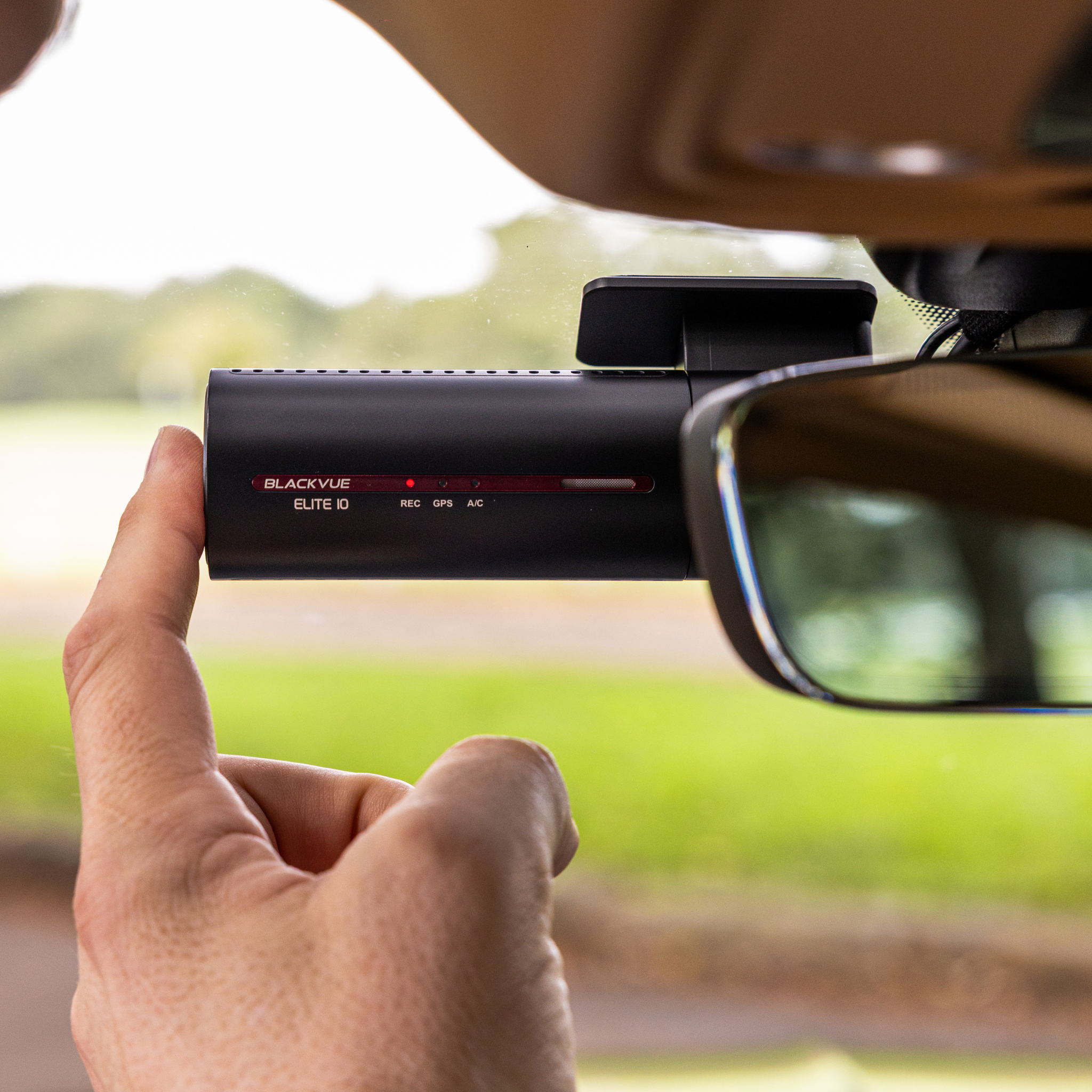 BlackVue Elite 10 2CH in vehicle